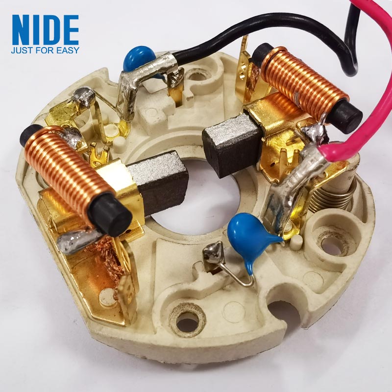 Paano mapapabuti ng mga brushes ng carbon ang pagganap at kahabaan ng motor